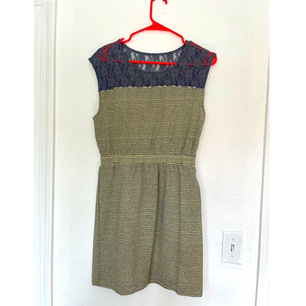 Sweet little frock dress size 4